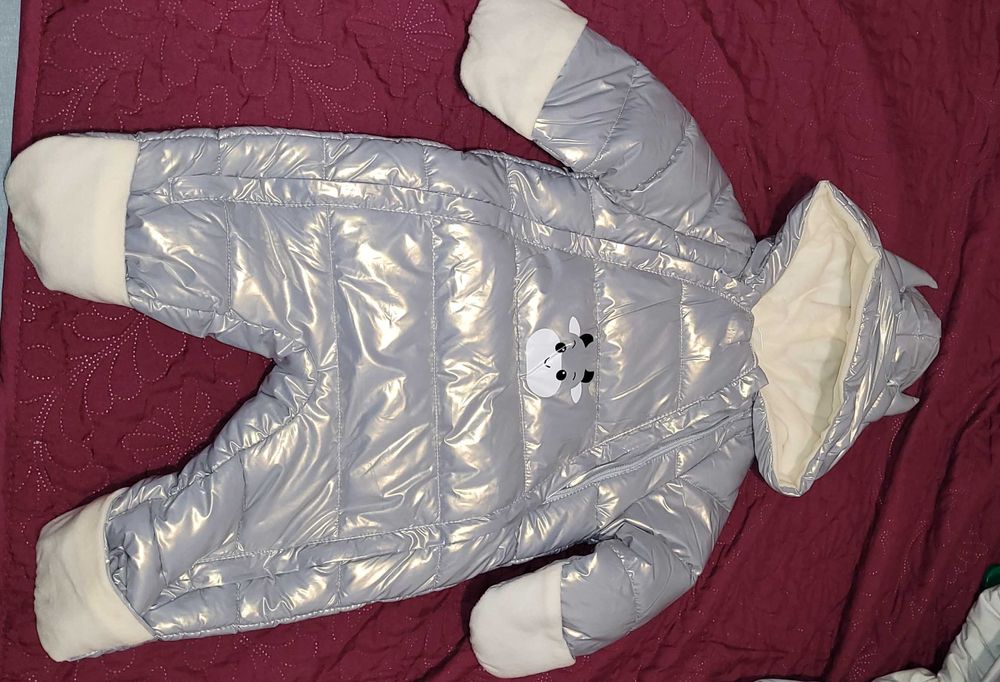 Продам дитячі комбінезони нові