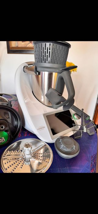 Bimby TM6 semi nova/ pouco usada/ com todos os acessórios