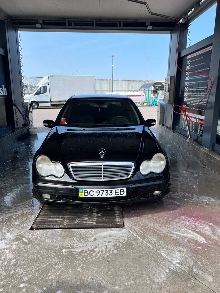 Mercedes-Benz C-Class 2002 W203