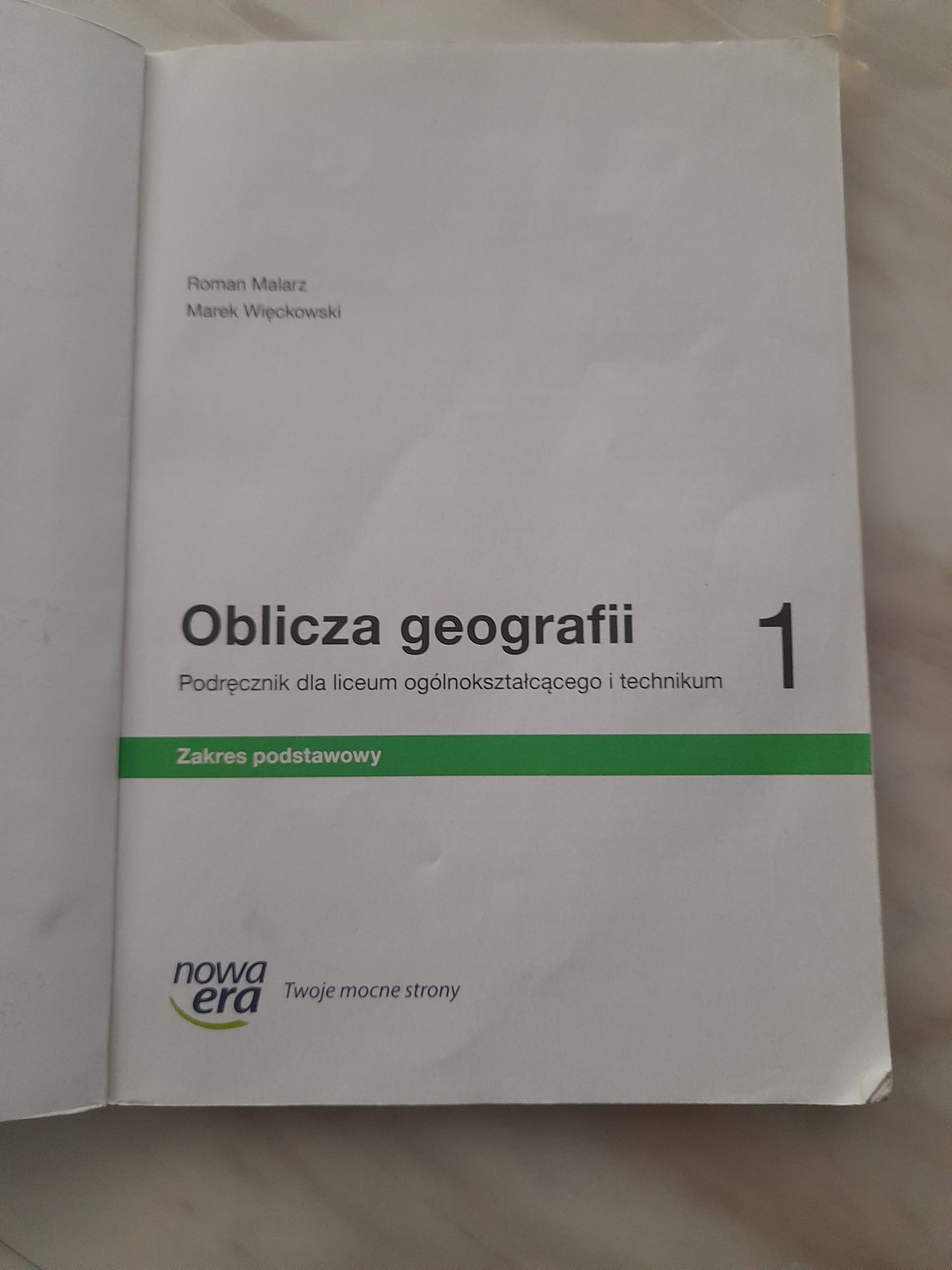Książka  do geografii  kl 1LO