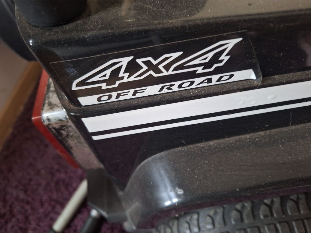 Samochod elektryczny jeep