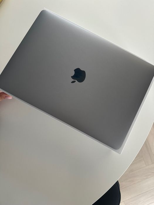 Macbook Air 8GB RAM 256GB SSD M1 Retina 13,3”