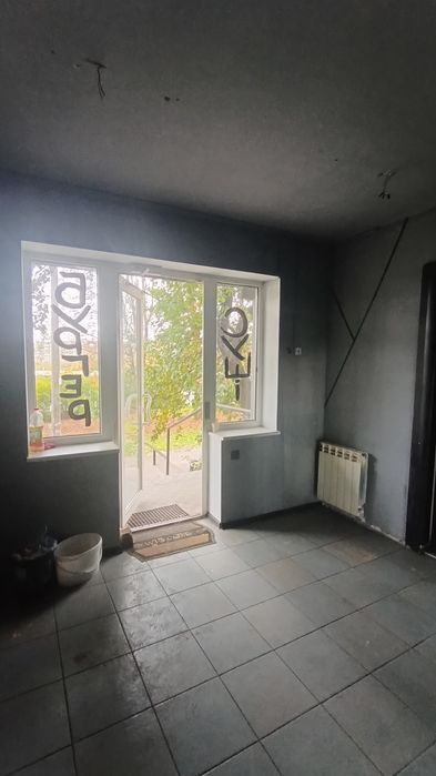 Приміщення на вулиці Лісового, Східний 3