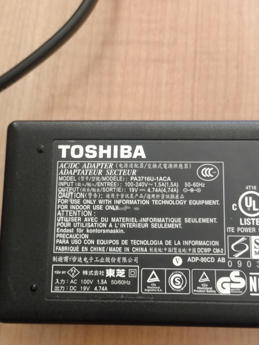 Carregador original para portátil Toshiba 19V 4,74A 5.5 mm x 2.5 mm
