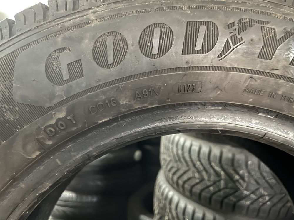 2xGoodyear 215 65r15c., 2023 6.8mm