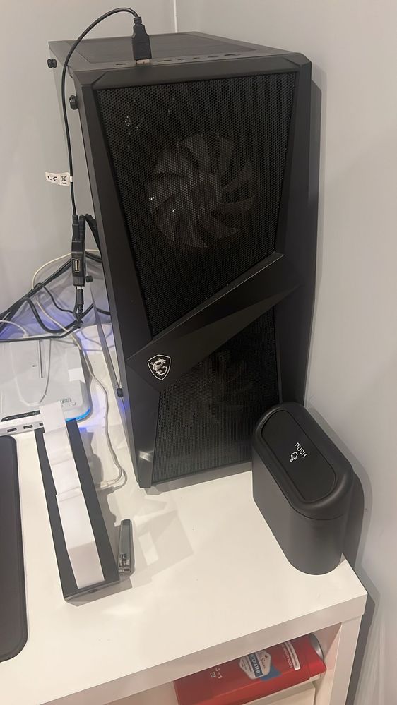 Torre Msi, Monitor AOC
