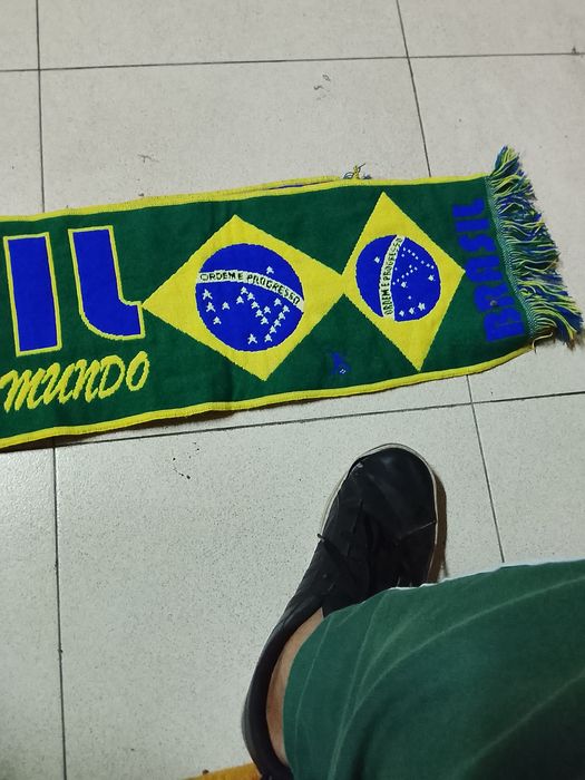 Cachecol do Brasil pentacampeão do Mundo estado novo