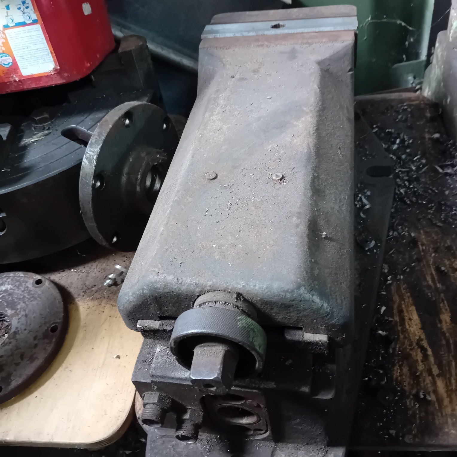 Imadło maszynowe hydrauliczne