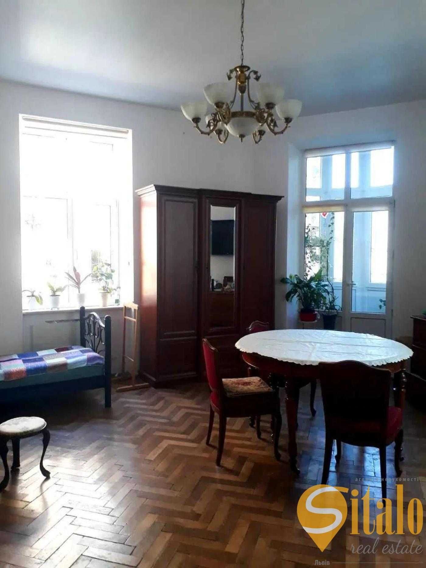 Продаж 2 кімнатної квартири, вулиця Коновальця