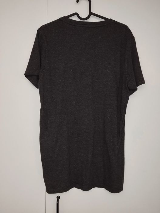 Várias T-shirts – Levi's e Tiffosi