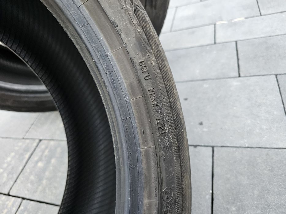 Opony Barum 235/45 R18 2021r zimowe 2szt