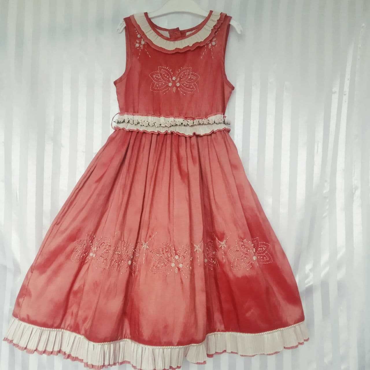 Плаття сукня платье нарядное ошатне на 6-7 років