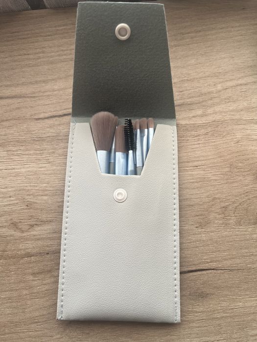 Пензлі для макіяжу