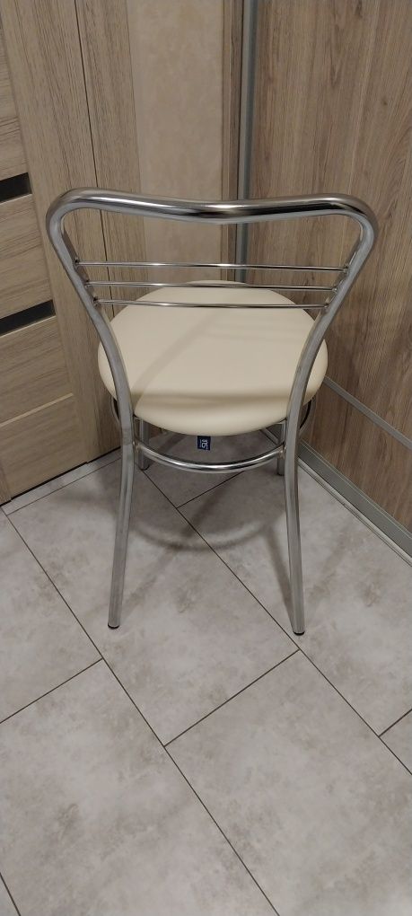 Кухонний стілець