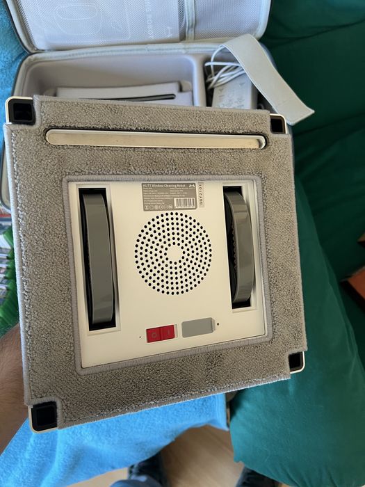 Robo limpa vidros hutt