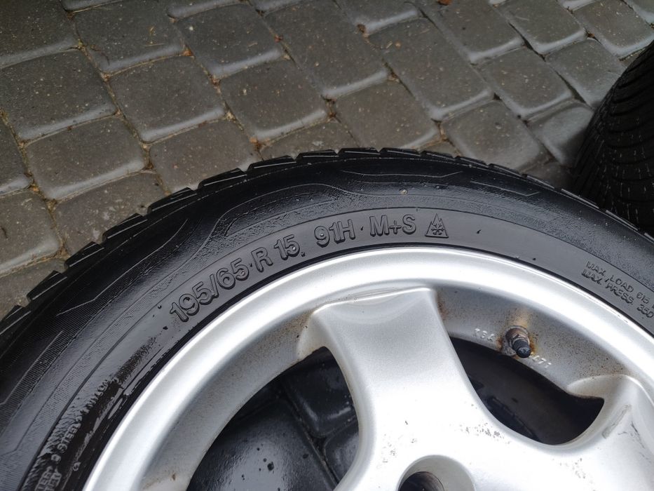 Koła alufelgi zimowe zima 4x114,3 - 195/65R15 - KIA Hyundai komplet