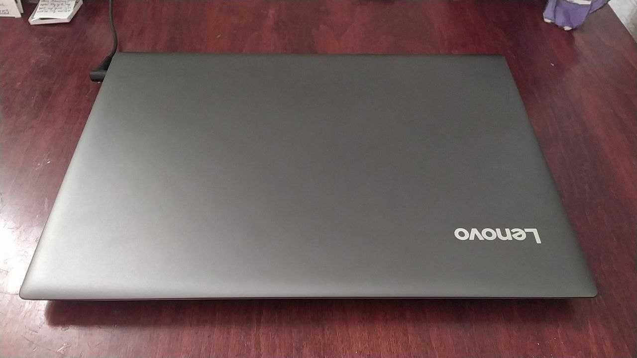 Ноутбук Lenovo ideapad 520 15IKB,i5-7200,ОЗУ8гб,940MX 2гб