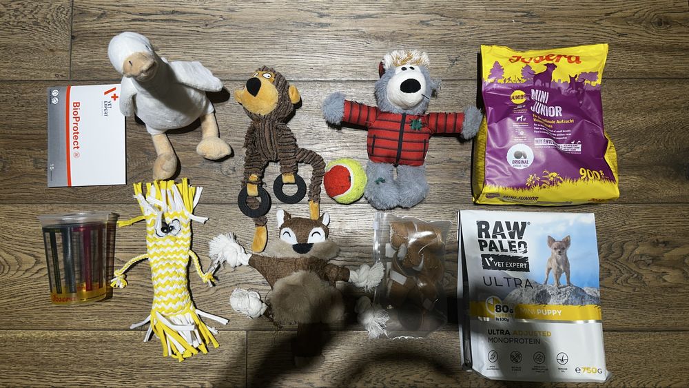 Drewniana klatka dla psa + legowisko ortopedyczne + akcesoria