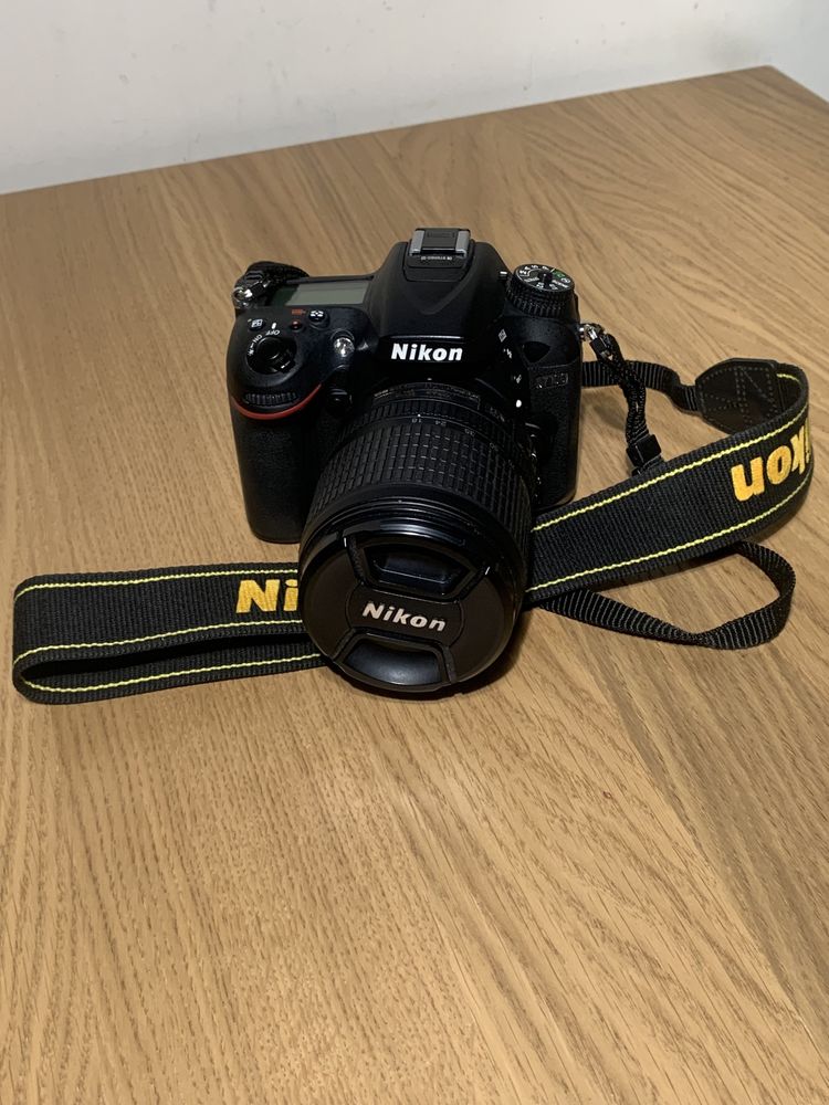 Aparat Nikon D7100 + 18- 105mm