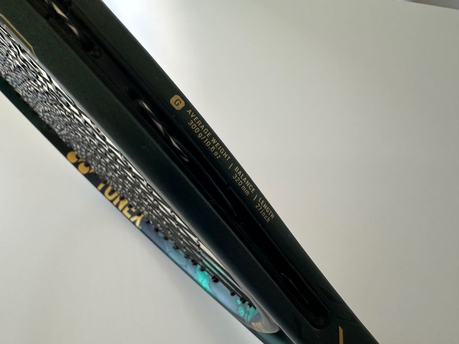 Raquete de Ténis Yonex Vcore Pro 100 com Bolsa/Capa