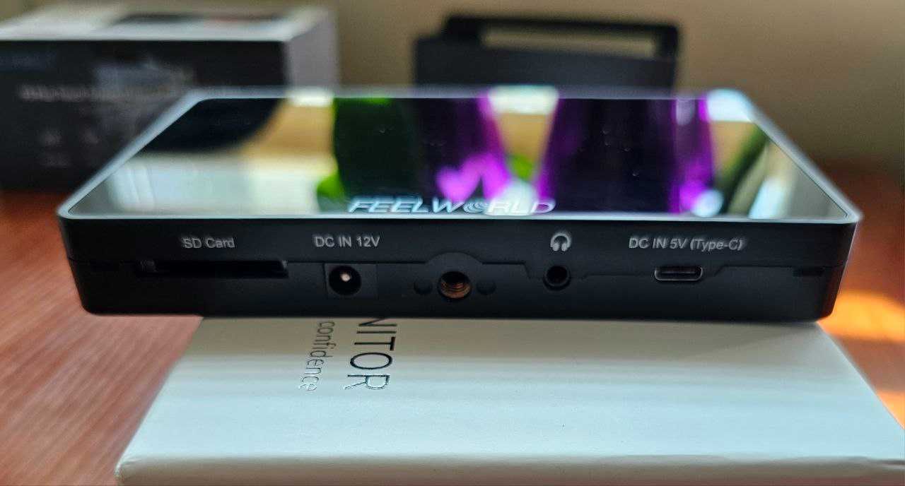 FeelWorld F6 PLUS 5.5" сенсорний накамерний монітор