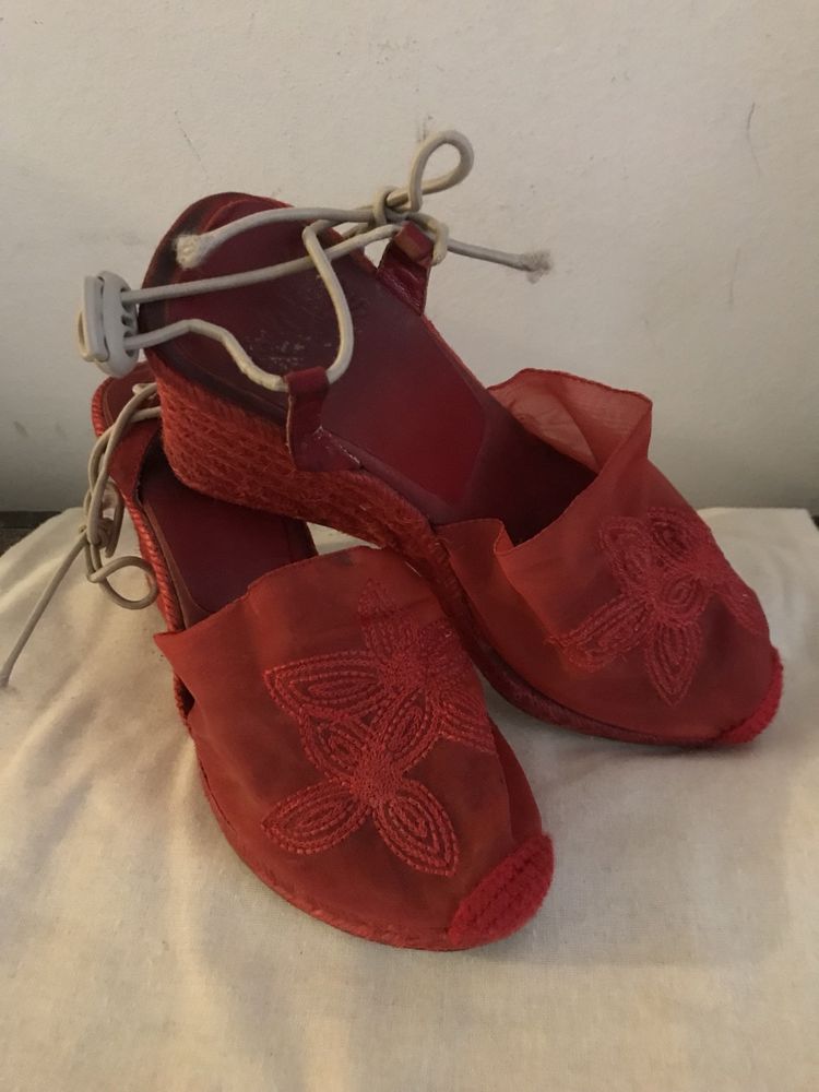 Sapatos de cerimónia e outros