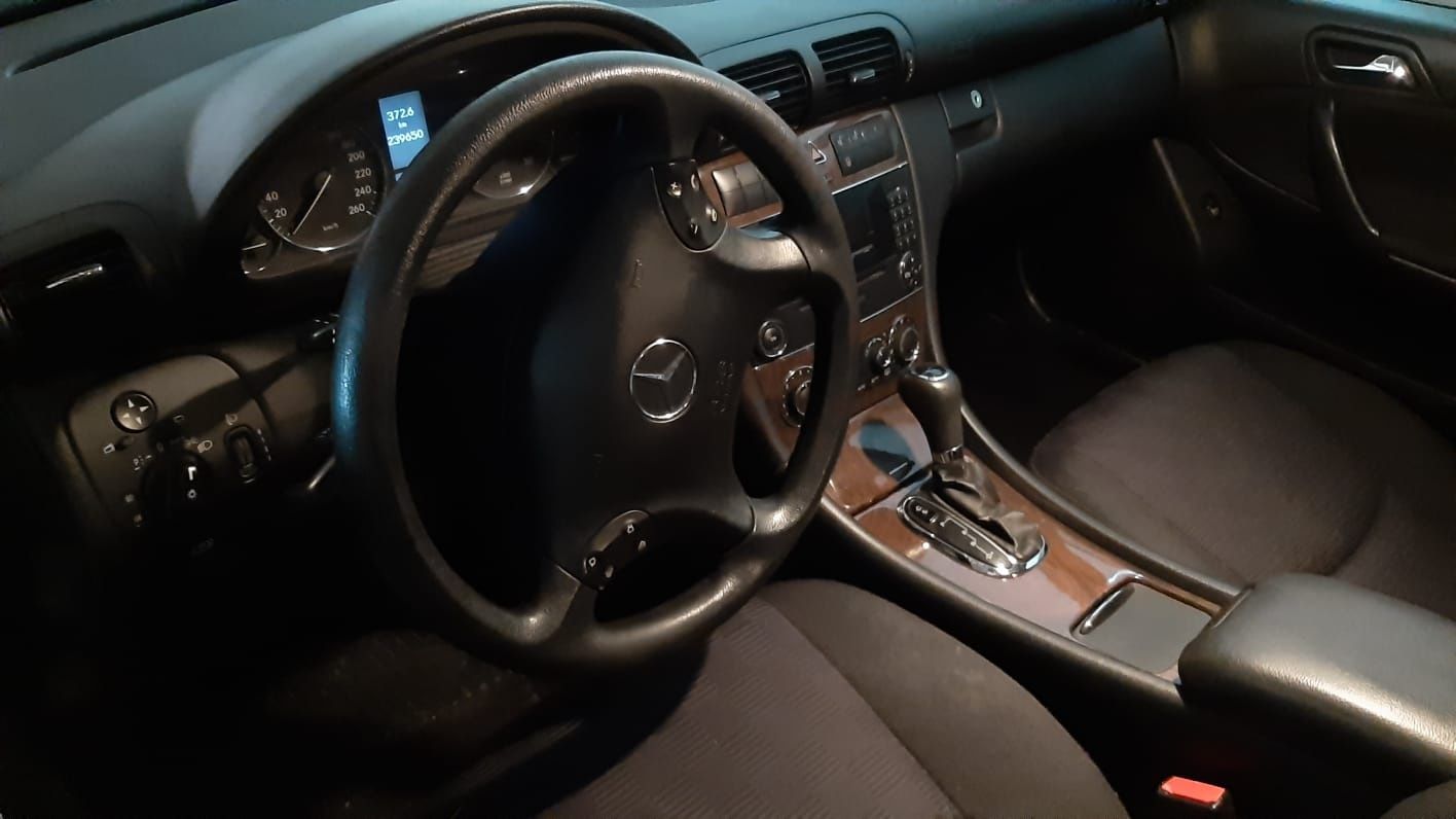 Mercedes classe C ano 2004