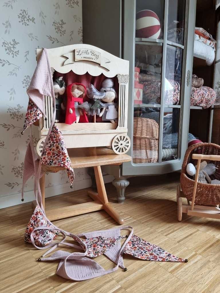 Magiczny Teatr drewniany dla dzieci / Teatrzyk Domek