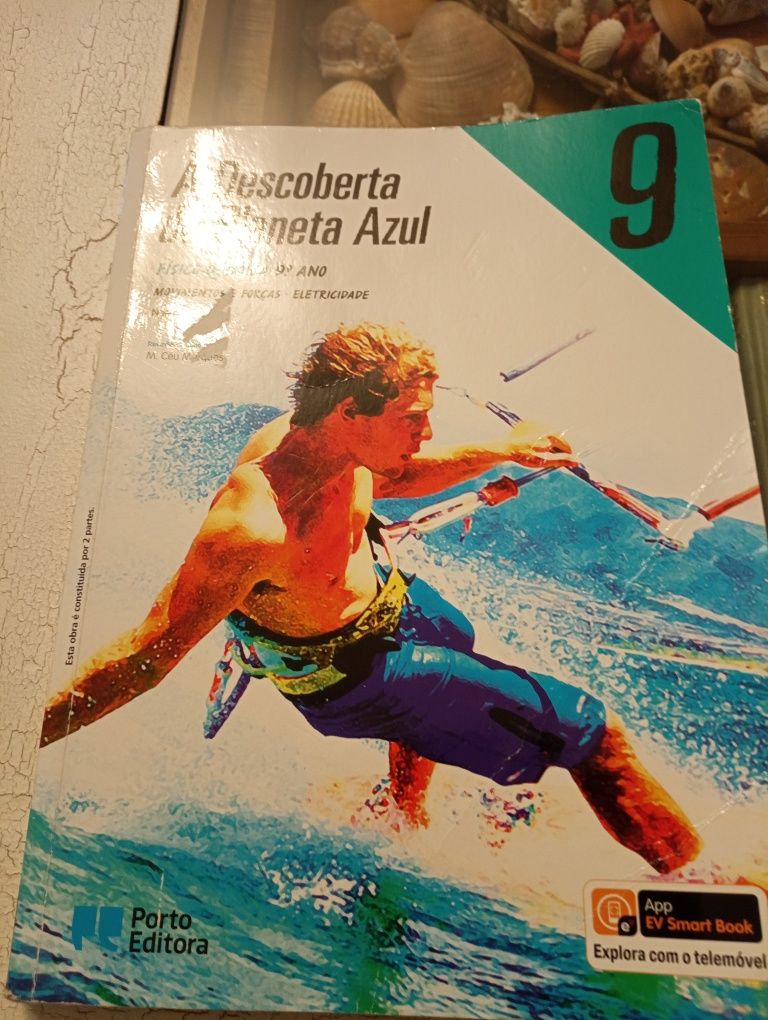 Vendo manual e livro de atividades à descoberta do planeta azul 9º ano