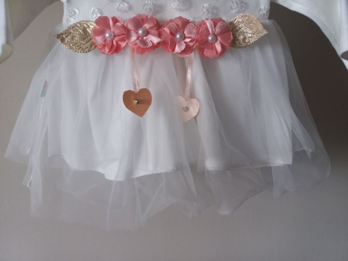 Sukienka tiulowa dla dziewczynki biała chrzest kwiatuszki