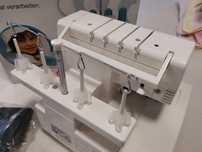 Maszyna Singer overlock