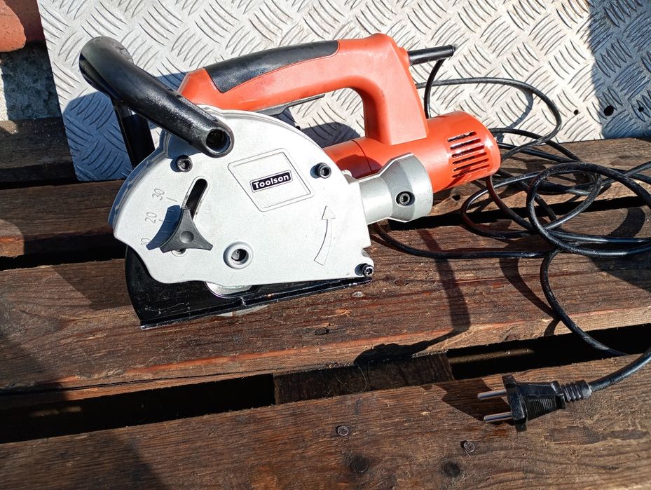 Bruzdownica Einhell Toolson Pro 1300 watt