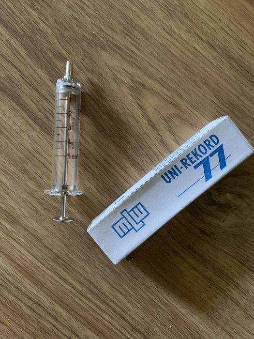 Шприц з скла