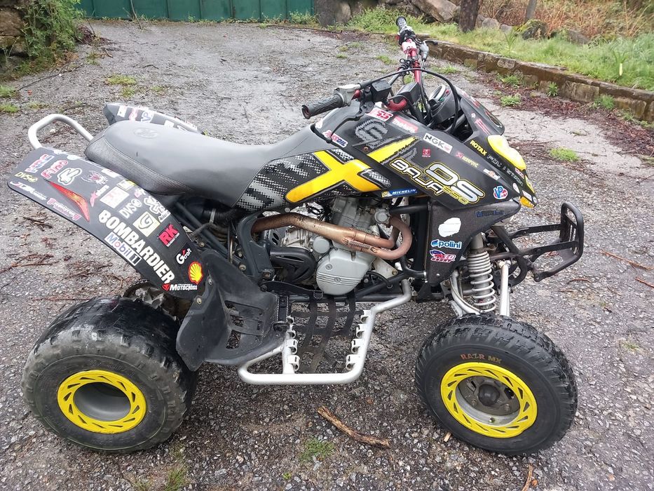 Moto 4 bombardier 650cc