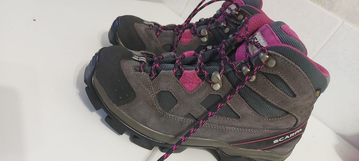 Трекинговые ботинки SCARPA