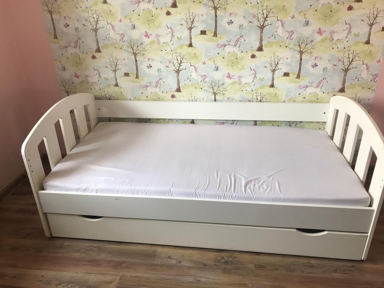 Łóżko dziecięce z materacem 150x80