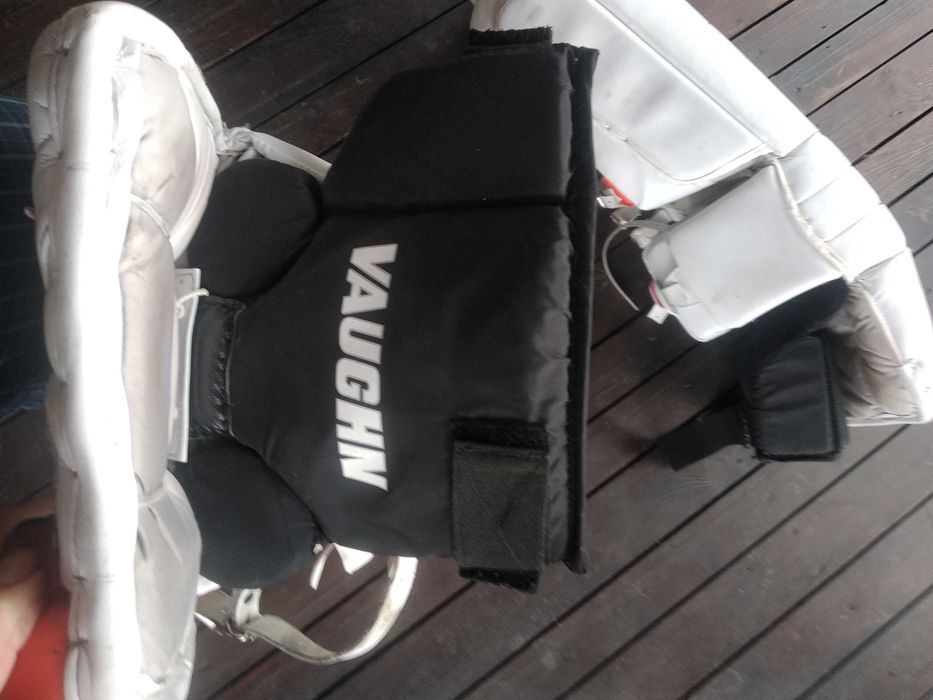 Щитки хокейні захисні воротаря