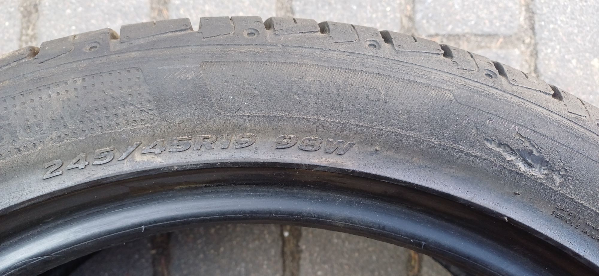HANKOOK 245/45R19 98W , pojedyńcza opona letnia.