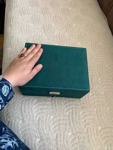 Скринька для прикрас