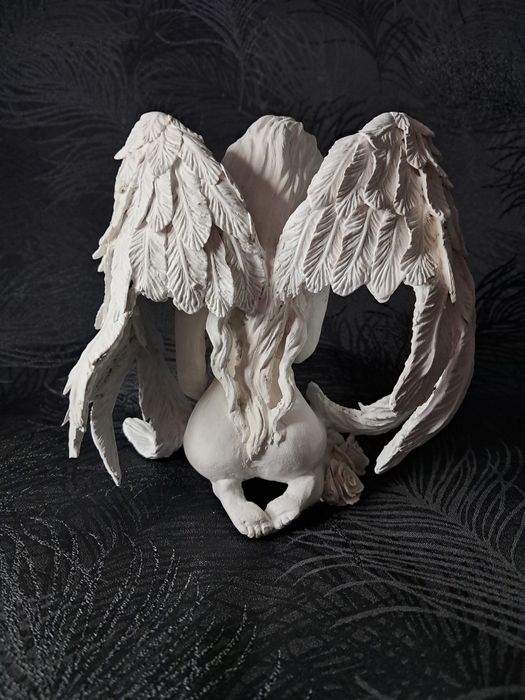 Статуетка дівчина ангел.