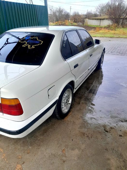 Продам BMW e34 3.5л