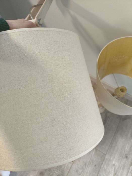 Dwie lampy sufitowe, żyrandole, oświetlenie górne