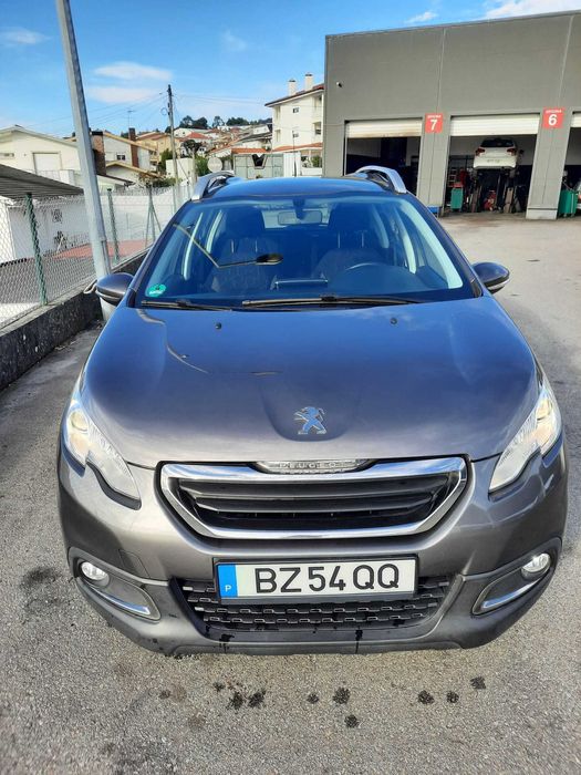 Peugeot 2008  1.2 Pure Tech  com 75KW (100CV) Muito Lindo