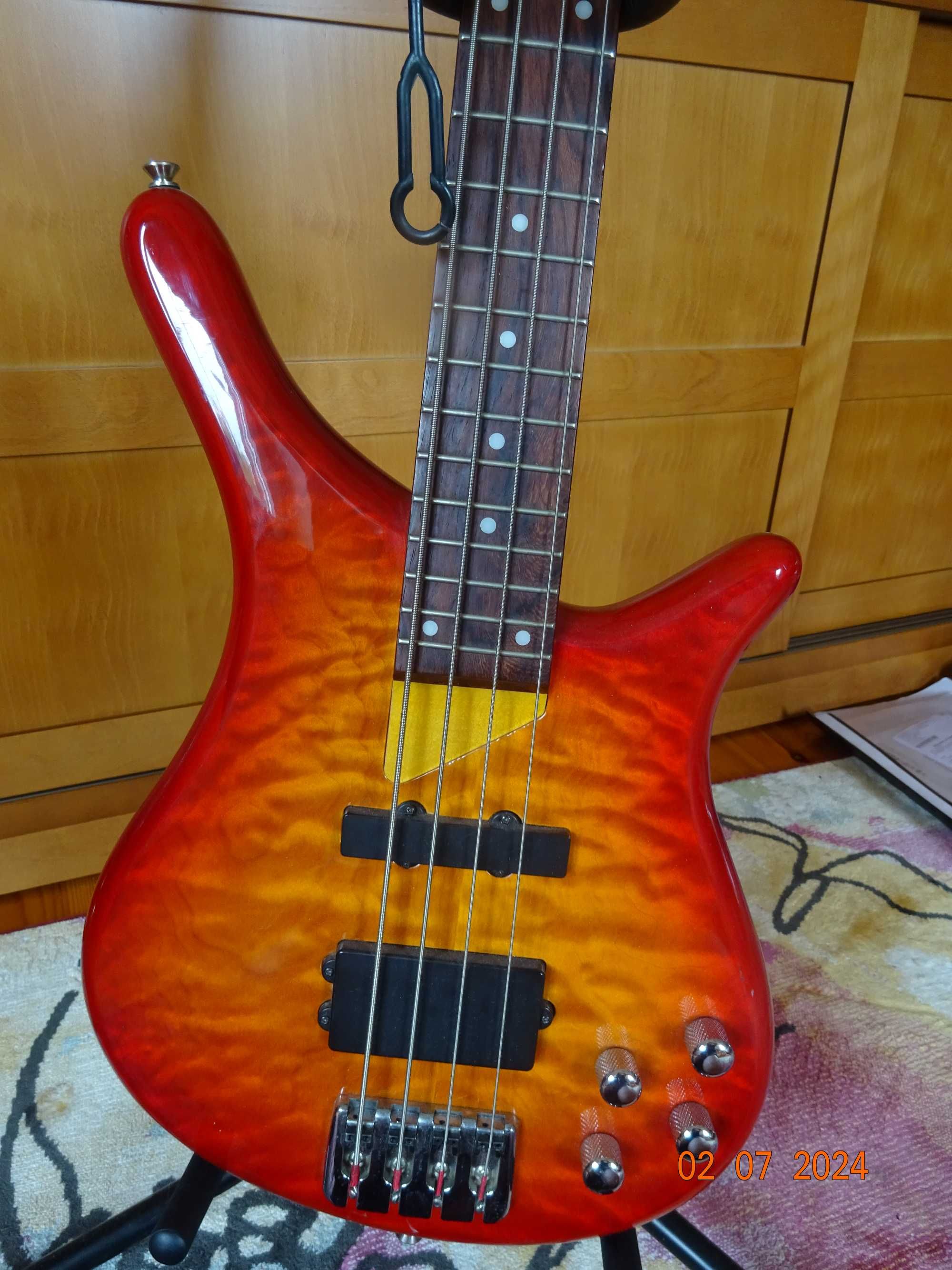 Gitara basowa Vintage V990 SQM bas aktywny