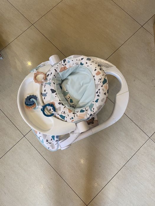 Siedzonko do nauki siedzenia
