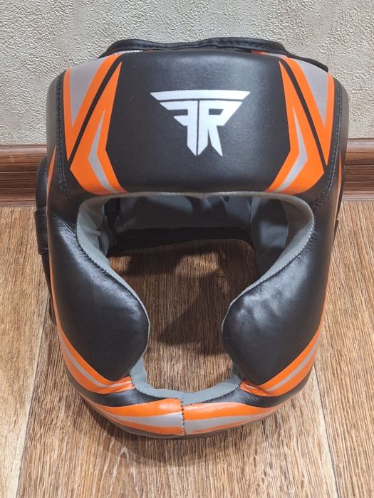 Тренувальний шолом для боксу шкіра FISTRAGE COMBAT VL-6381, розмір S