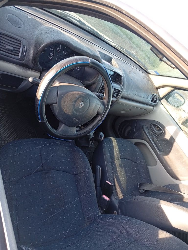 Vendo ou troco Renault Clio
