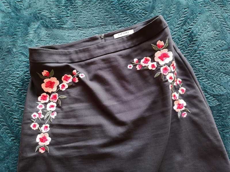 Spódniczka Orsay haftowana XS