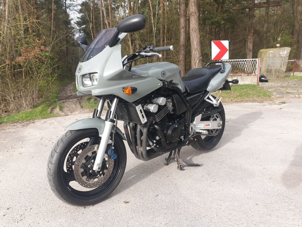 Yamaha Fzs 600 Fazer doinwestowany