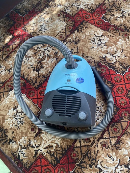 Пылесос Samsung 1300W